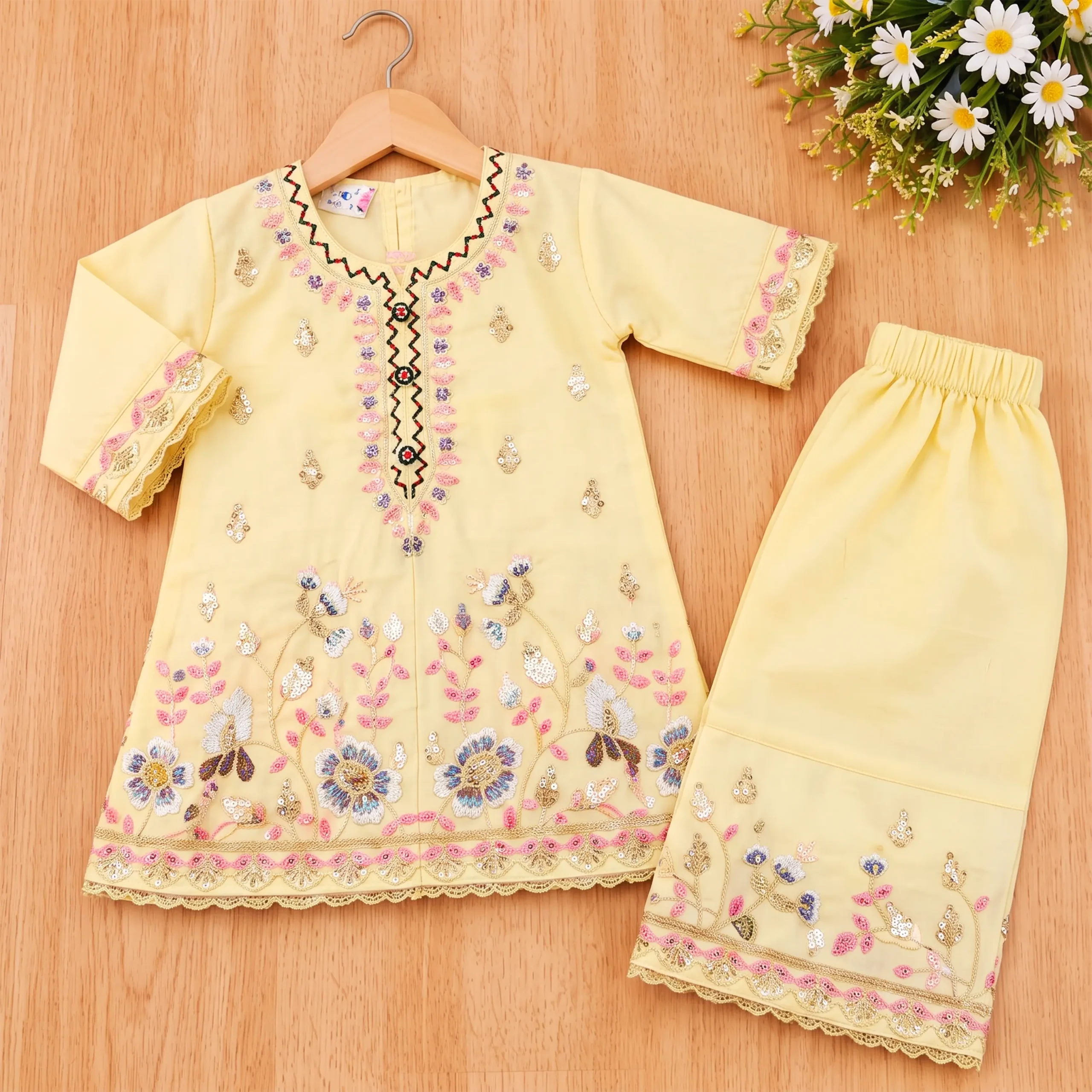 Floral Embroidered Kurti & Palazzo Set - Image 4